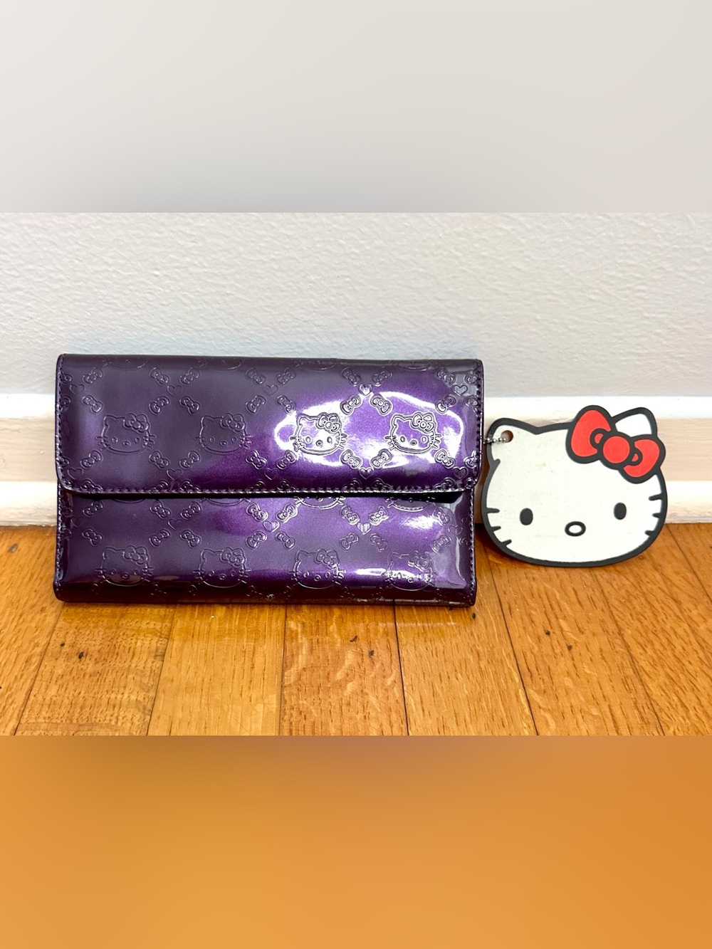 NWT Vintage Loungefly x Sanrio Hello Kitty Metallic Purple Patent Wallet Rare